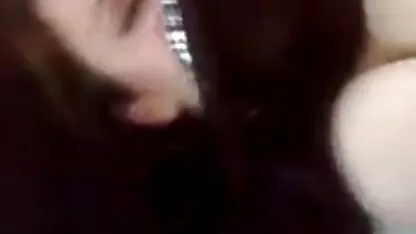 Požurni starac sagnuo se nad mladu djevojčicu free porno x