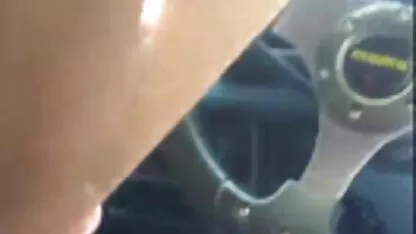 Dao penis porn filme da sisa njegovu djevojku i jebe je
