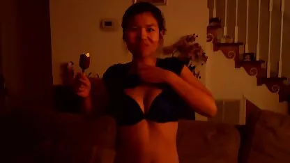 Šarmantne lezbijke ližu djevojčinu pičku lingeri porno