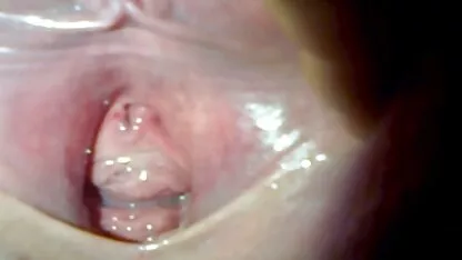 Daje se društvu i masturbira rupu frer porno u svom piliću