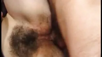 Tip je jebeno u uskoj guzici sexfilm i mokroj rupi koja studira s njim