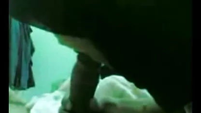 Jebena prekrasna video one porno brineta na otvorenom u pički