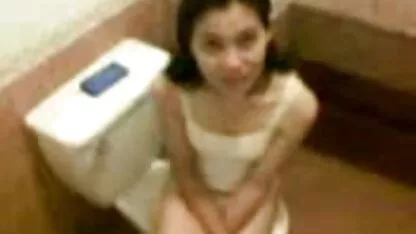 Tore brineta u javnoj porno film casting duši i sperma u ustima