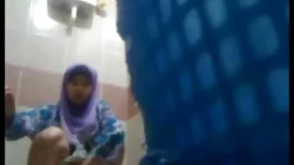 Vruća anita blonde video brineta prsteći mali kurac za muškarca