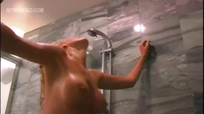 Fetiš na noge koji prakticira analni seks sport porno hd