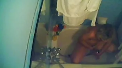 Young je porno 50 60 momku dala lizanje maca, a sestra ga je snimila na video