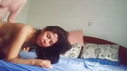 Gorko je jebao prekrasnu brinetu i mature porn film spustio joj dupe