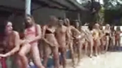 Dvije gladne ruske pičke gold porn film jebale ćelavca