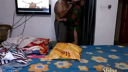 Momak free o movie porn jebe rusku pilić kako želi na kauču