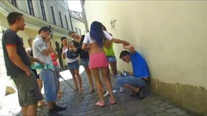 Lezbijske porno auto sestre zaigrano se ližu jedna drugu