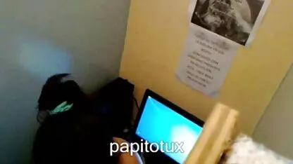 U maca i magarca odtrgao je filme porno free gratis veliki penis dok je snimao na kameru