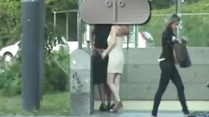 Dryuchit duboko u pičku porno gef njegova pilića snimaju kućni seks