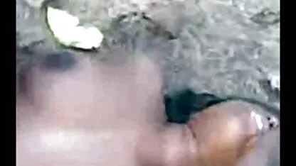 Mlade lezbijke imaju seks u porno mom end son parku