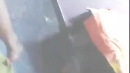 Chick snima crnca koji jebe njezinu lingeri porno djevojku