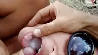 Krhka lijepa dama u naočalama family porno movies jebe joj pičku dublje