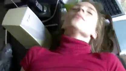 UHAZHER je rastrgao mladu plavušu duboko u pičku free beach porno
