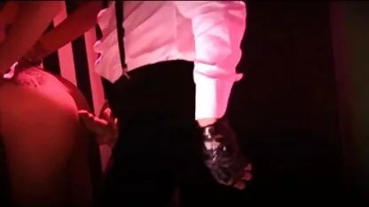 Liže pičkicu na crvenokosu arabica porno ljepoticu i savršeno je jebe