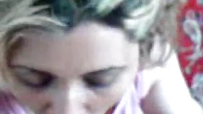 Crvenokosa u čarapama masturbira filmporno xxx gumenim kurac