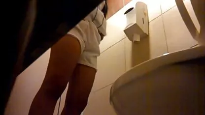 Izvrsna Lisa pokazuje porno kitchen nevjerojatno tijelo
