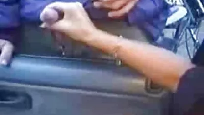 Jebao je mokru rupu prekrasne plavuše u xxx cue kupaonici