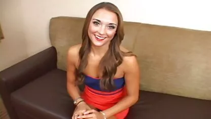 Tetovirana drolja jebe aktivnog ljubavnika u video porno classic dupe