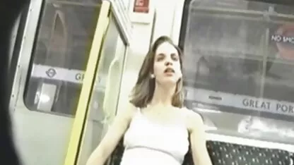 Ruski se jebe s pilićima 4k porno free čokolade na krevetu