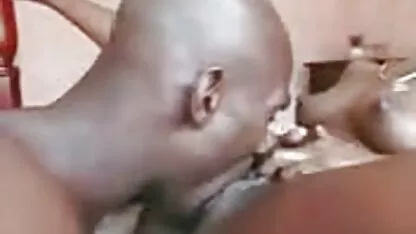 Skinuo je kurvu i zajebao joj xxnx gay porno veliki kurac u njezinu pičku